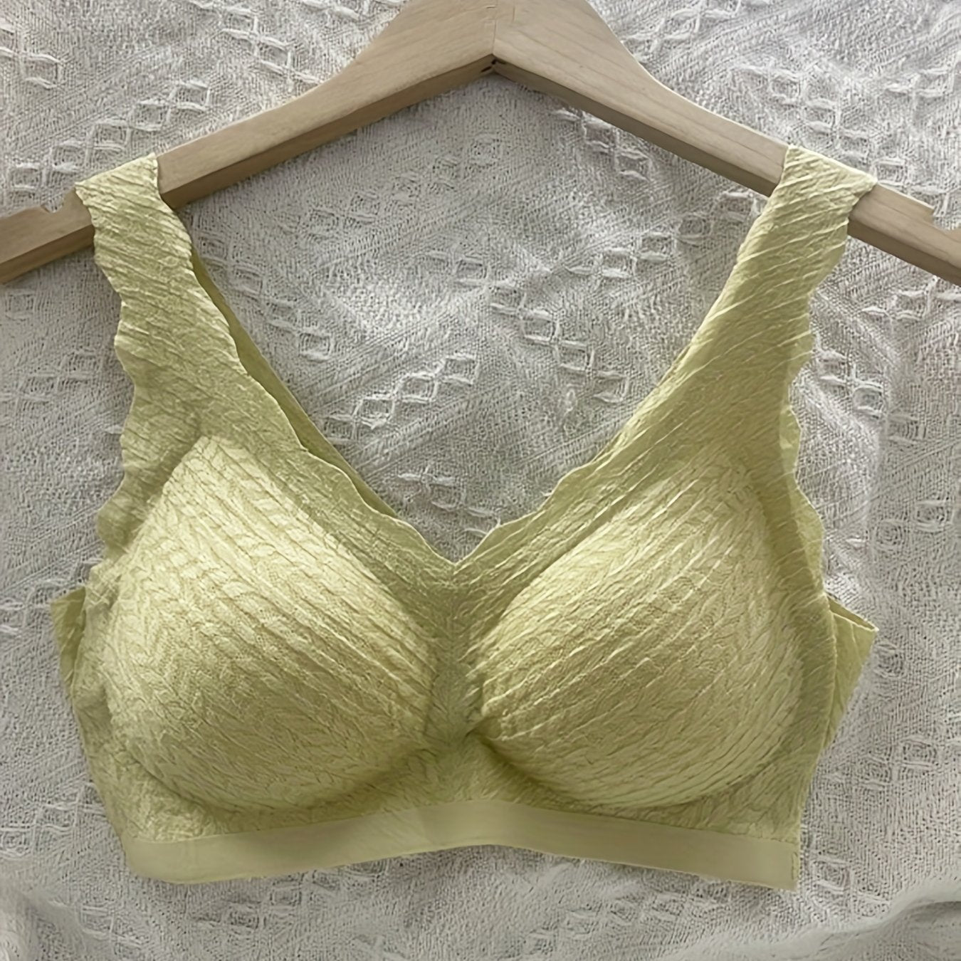 Scallop Trim Wireless Push-Up Bra Textured Lingerie