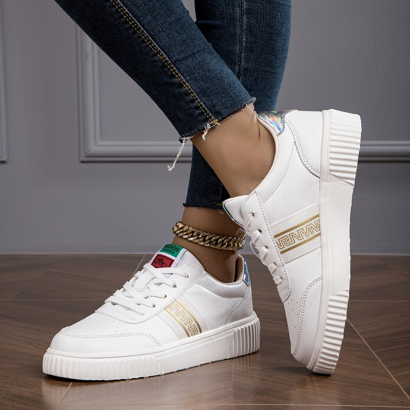Women's Letter Graphic Lace-up Low Skate Shoes Comfy Outdoor Flats