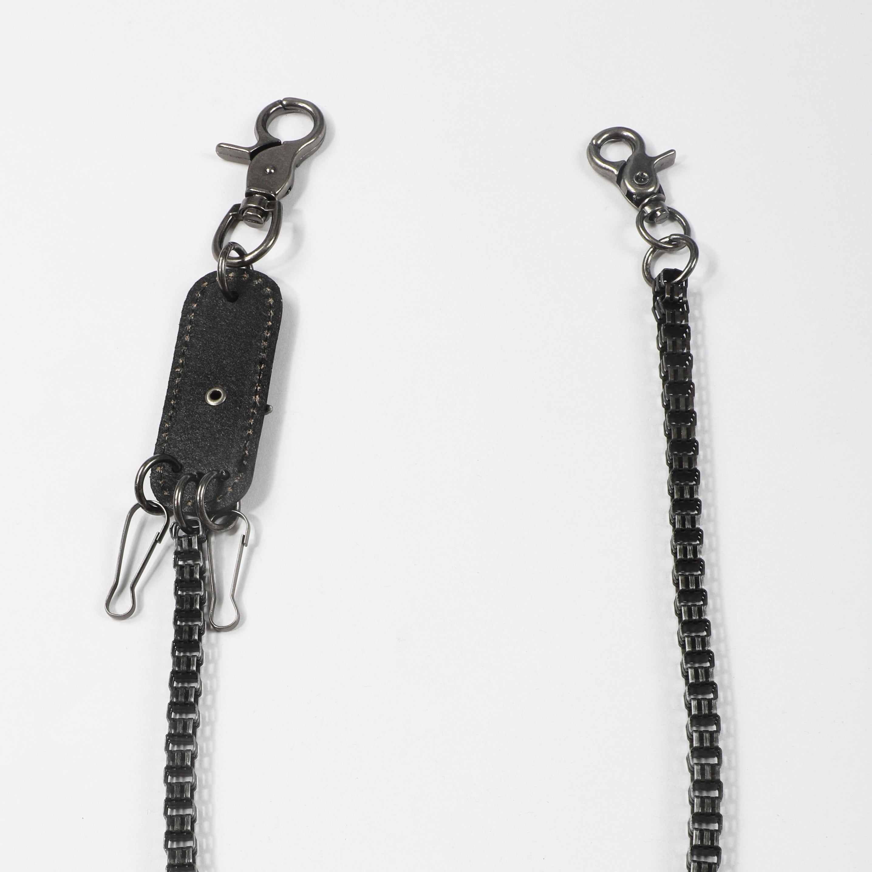 Men's Retro Metal Leaf Leather Card Plaid Waist Chain Pants Chain
