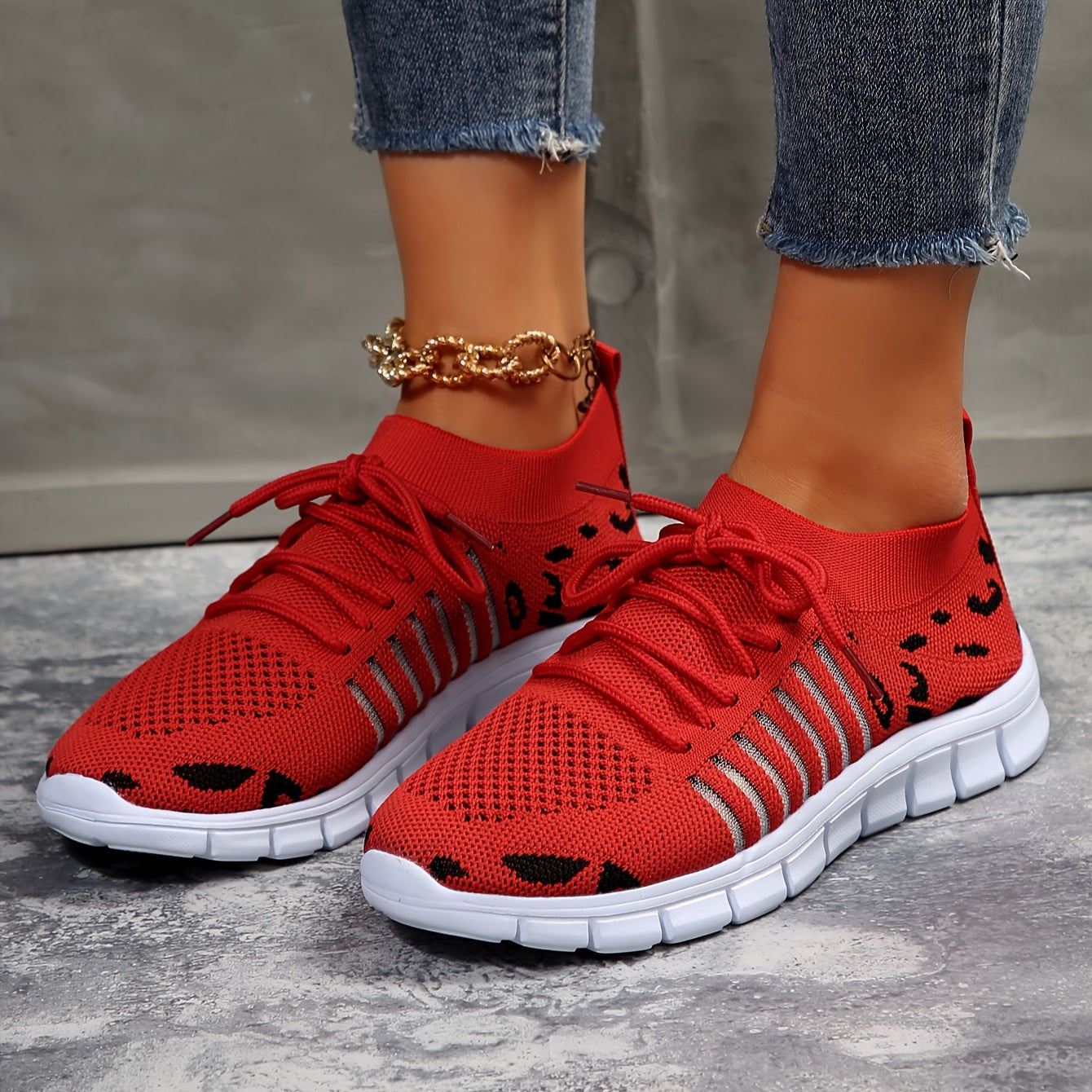 Leopard Pattern Lace Up Running Sneakers Lightweight And Breathable