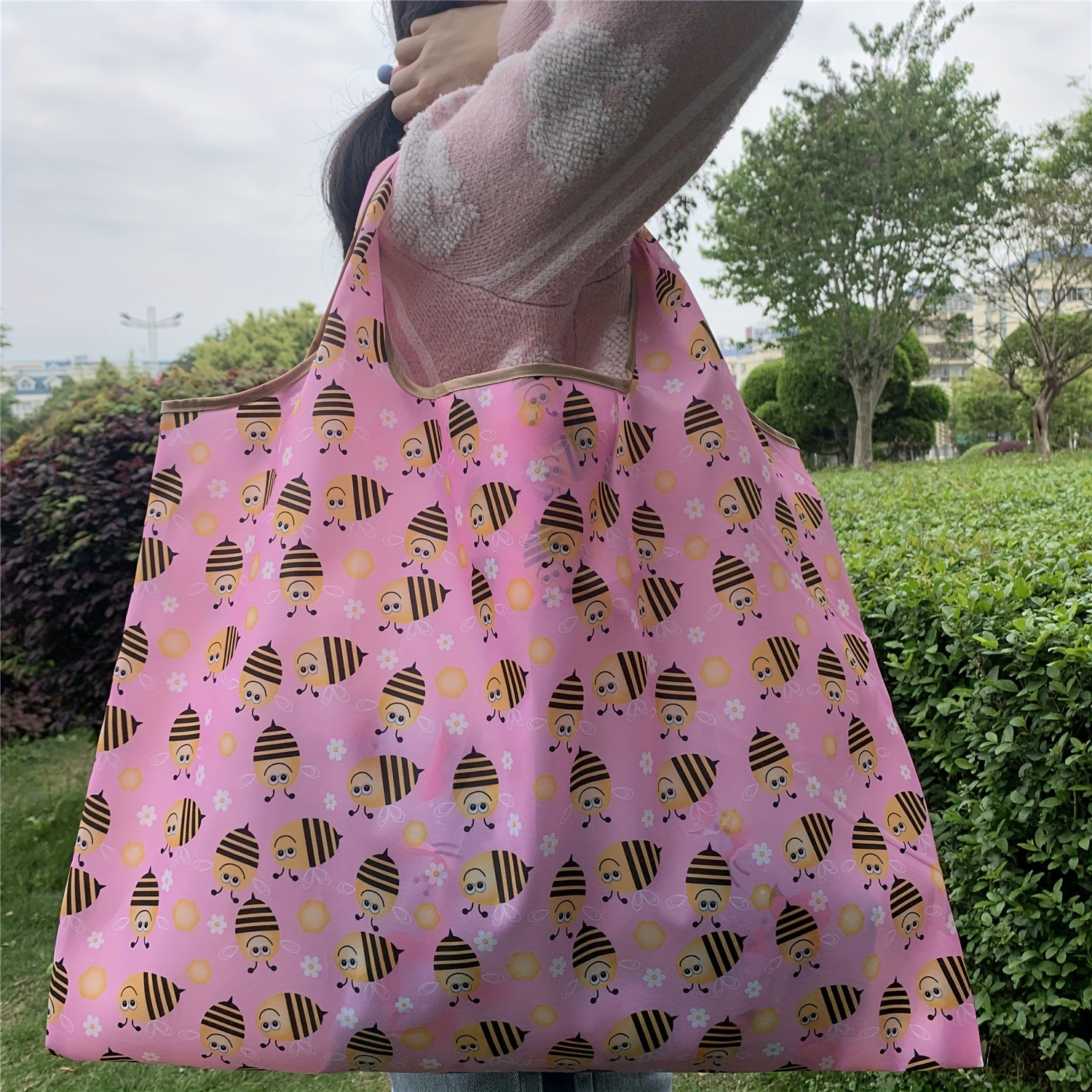 Bee Print Shoulder Bag Lightweight Storage Bag