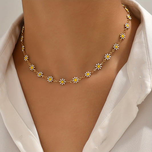 Women's Daisy Flower Necklace 14K Plated
