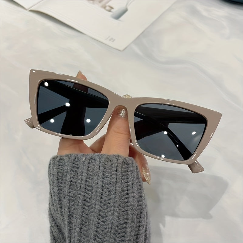 Vintage Cat Eye Plastic Sunglasses for Women
