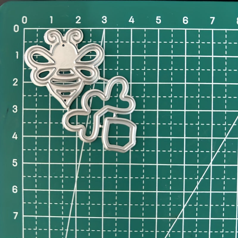 1pc Bee Metal Cutting Dies Stencils Die Cut for Scrapbooking DIY Crafts