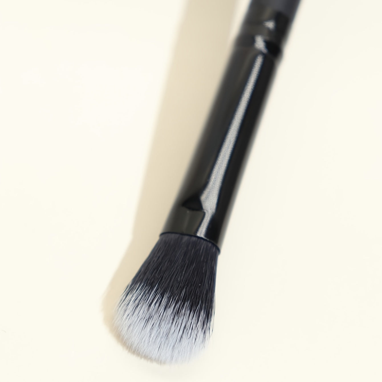 Eyeshadow Brush Blending Eye Brush Soft Synthetic Ideal for Makeup