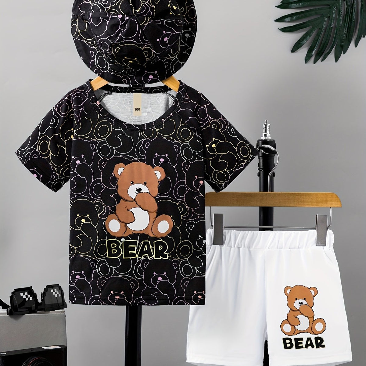 Boys Bear Graphic Print T-shirt Shorts Hat Set