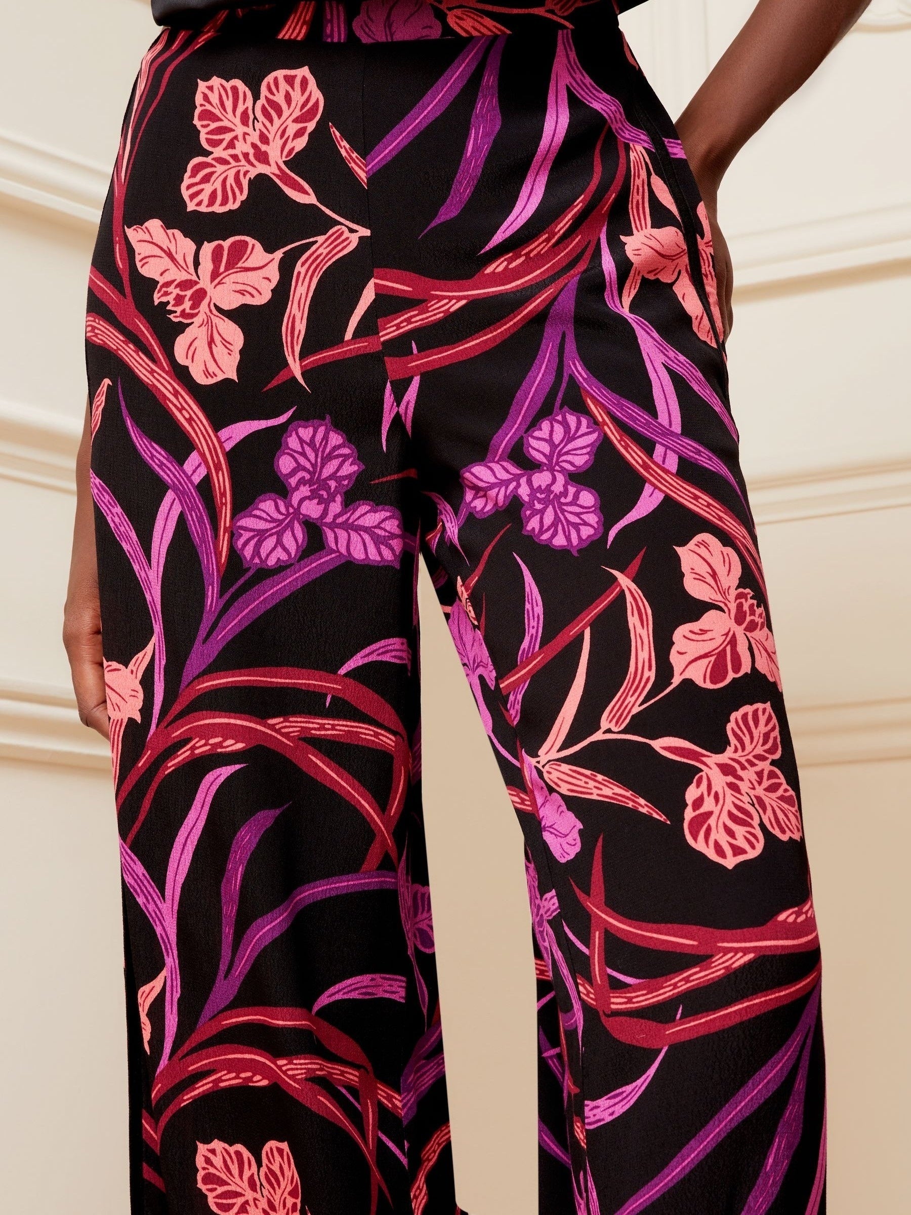Plus Floral Wide Leg Trousers With Pockets