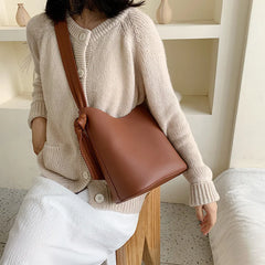 Vintage Women's Bucket Bag Wide Strap Crossbody Tote