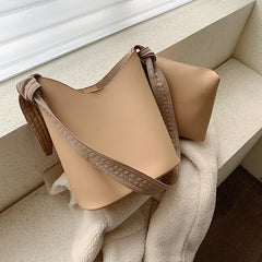 Vintage Women's Bucket Bag Wide Strap Crossbody Tote