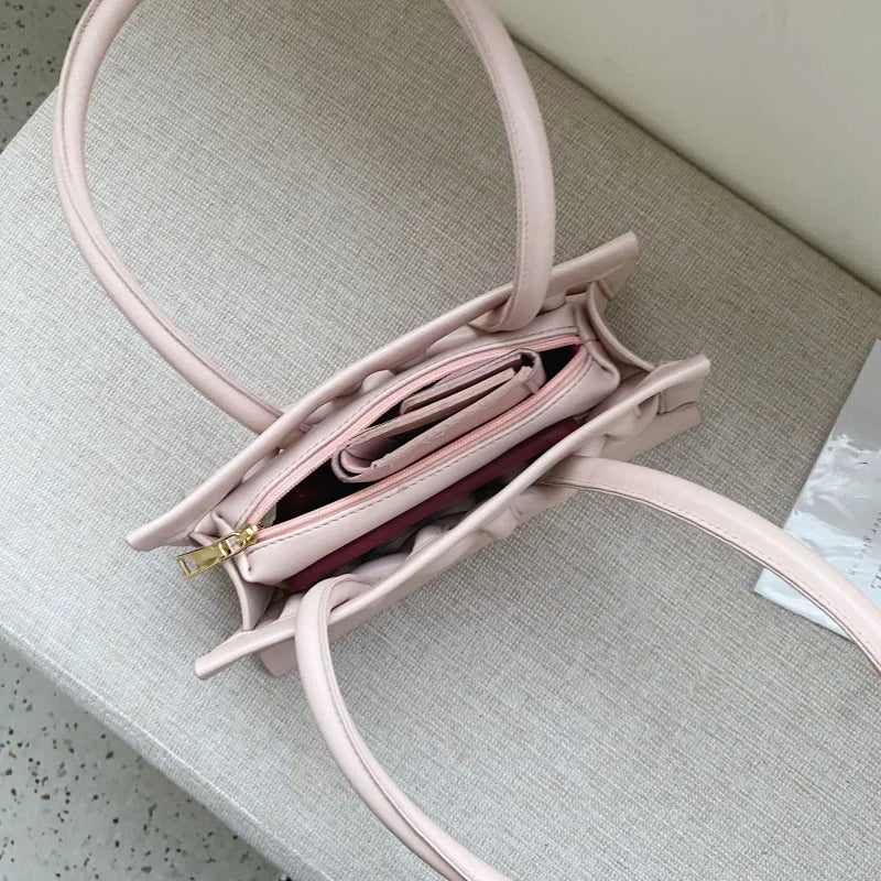 Women's Large Capacity Hollow Shoulder Bag Knitted Handbag