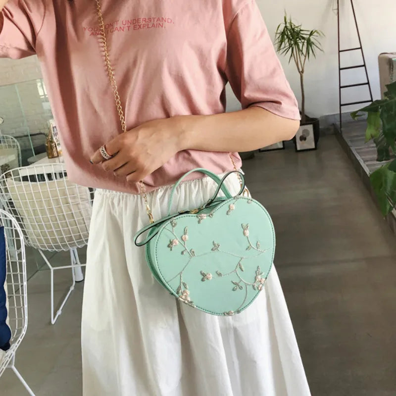 Embroidery Lace Shoulder Bag Heart-shaped Chain Bag