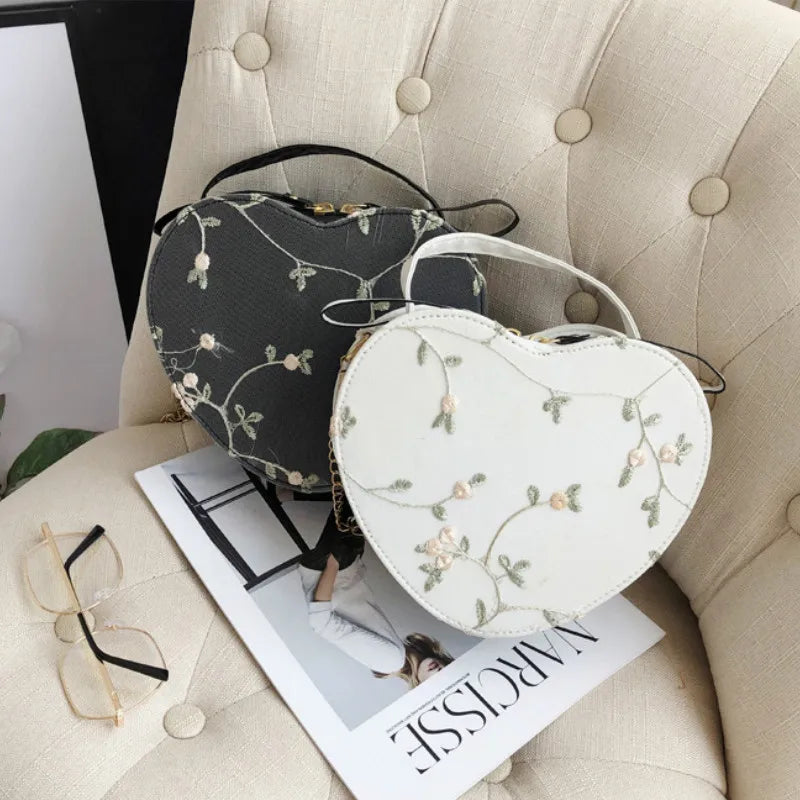 Embroidery Lace Shoulder Bag Heart-shaped Chain Bag