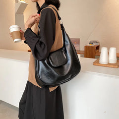 Vintage Women's Large Capacity Shoulder Bag