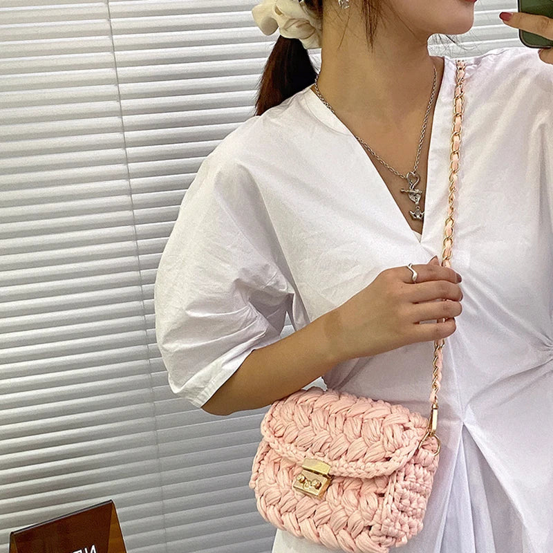 Hand-Woven Chain Messenger Bag Solid Diagonal Design