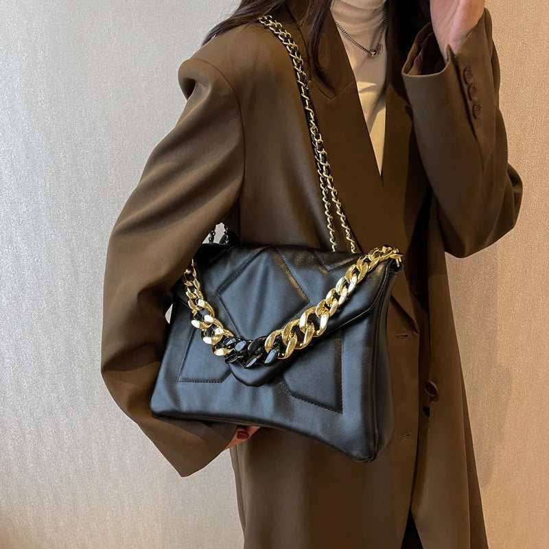 Vintage Lady's Chain Messenger Bag French Style Female Handbag