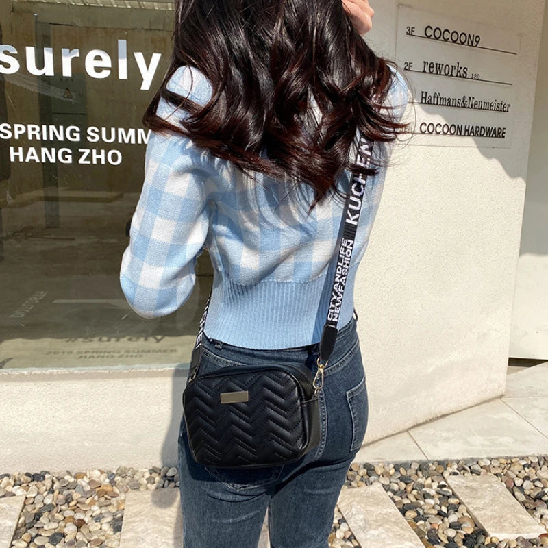 Women Small Messenger Bag Embroidered Female Shoulder Bag Chain Phone Purse