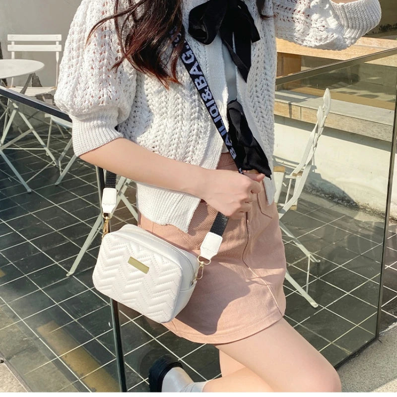 Women Small Messenger Bag Lingge Embroidery Female Shoulder Chain Phone Purse