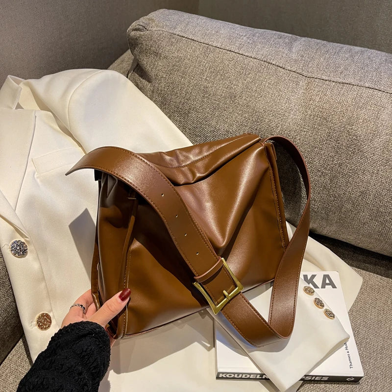 Soft Leather Women Bag Elegant Messenger Bag