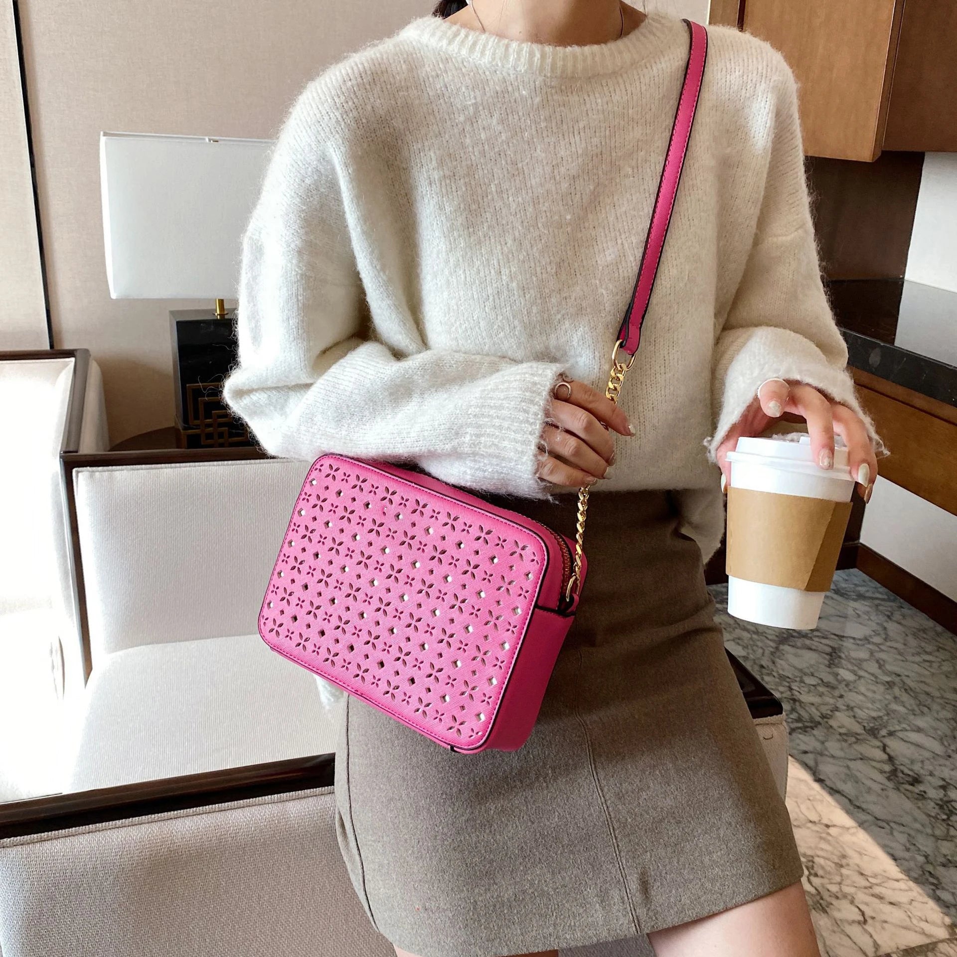 Women's Large Capacity Travel Shoulder Bag PU Leather Messenger Bag