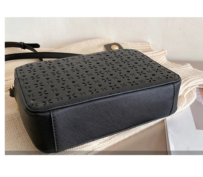 Women's Large Capacity Travel Shoulder Bag PU Leather Messenger Bag