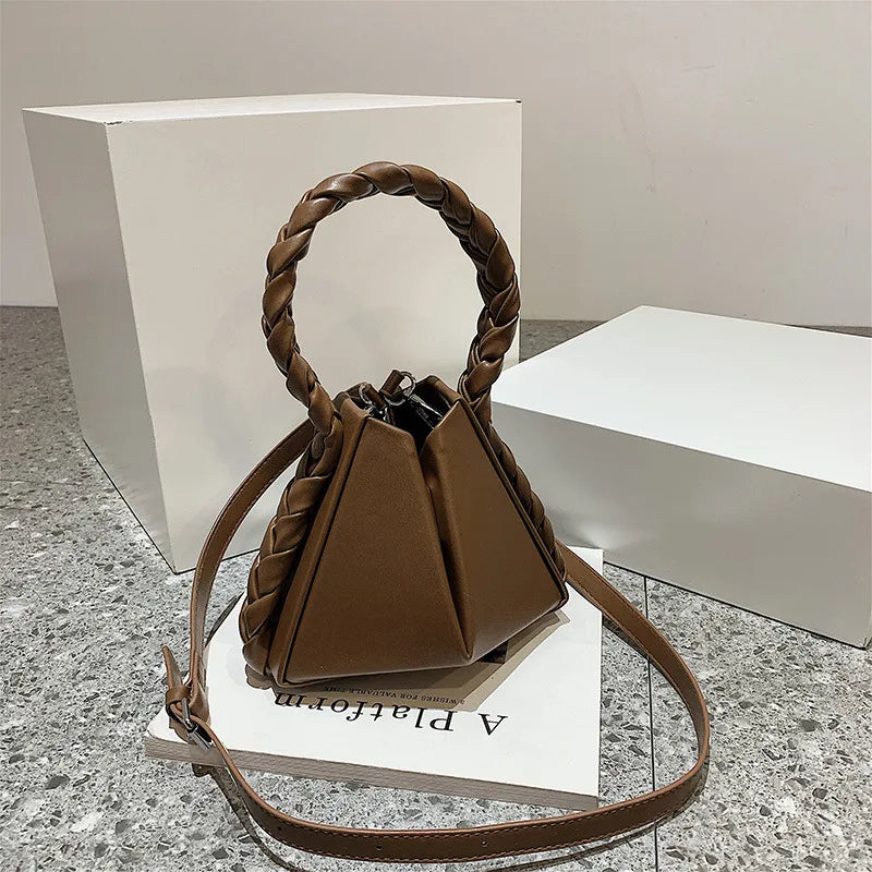 Large Capacity Tote Shoulder Bag Folding Magnetic Buckle Bucket Bag