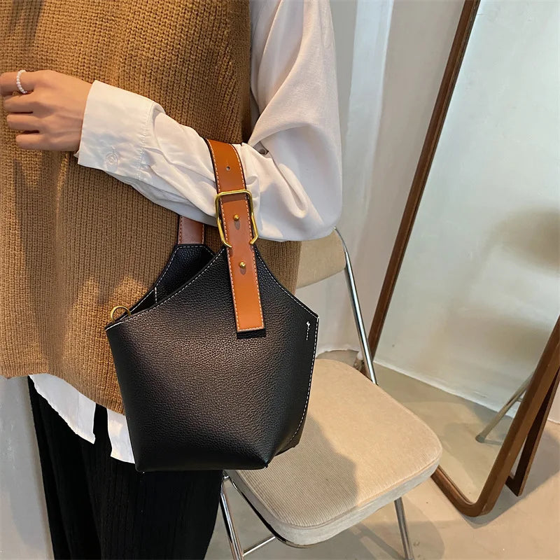 Women's Shoulder Messenger Bag Large Capacity Tote Bucket Bag