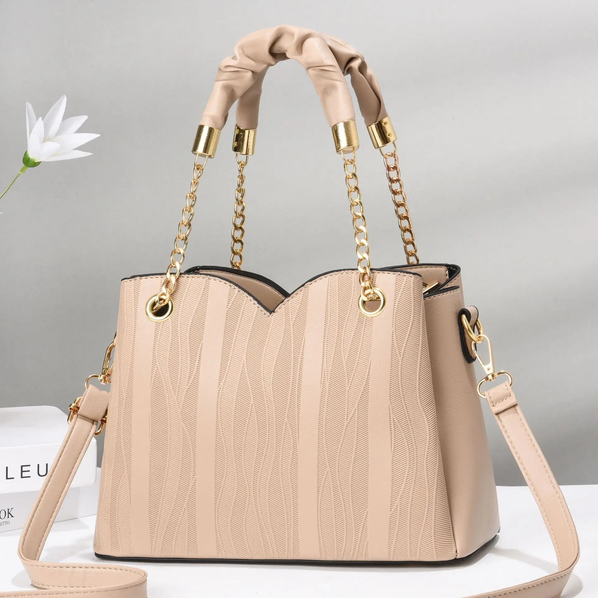 Spring Messenger Bag High-quality Handbag Niche Shoulder Women's Handbag