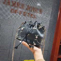 Embroidered Bucket Bag Chain Shoulder Small Fresh Messenger Bag