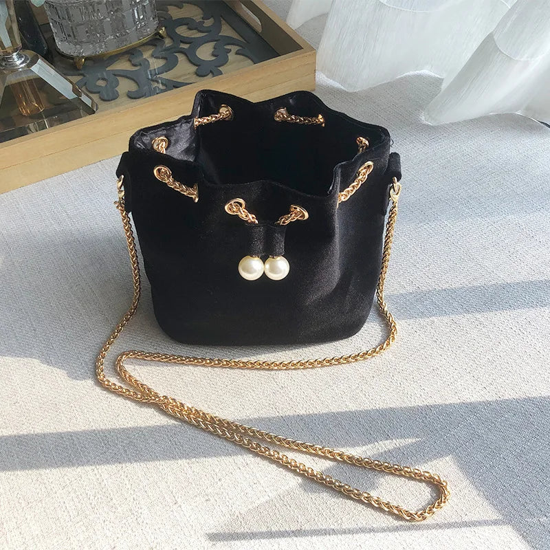 Vintage Sweet Wine Red Velvet Crossbody Bucket Bag