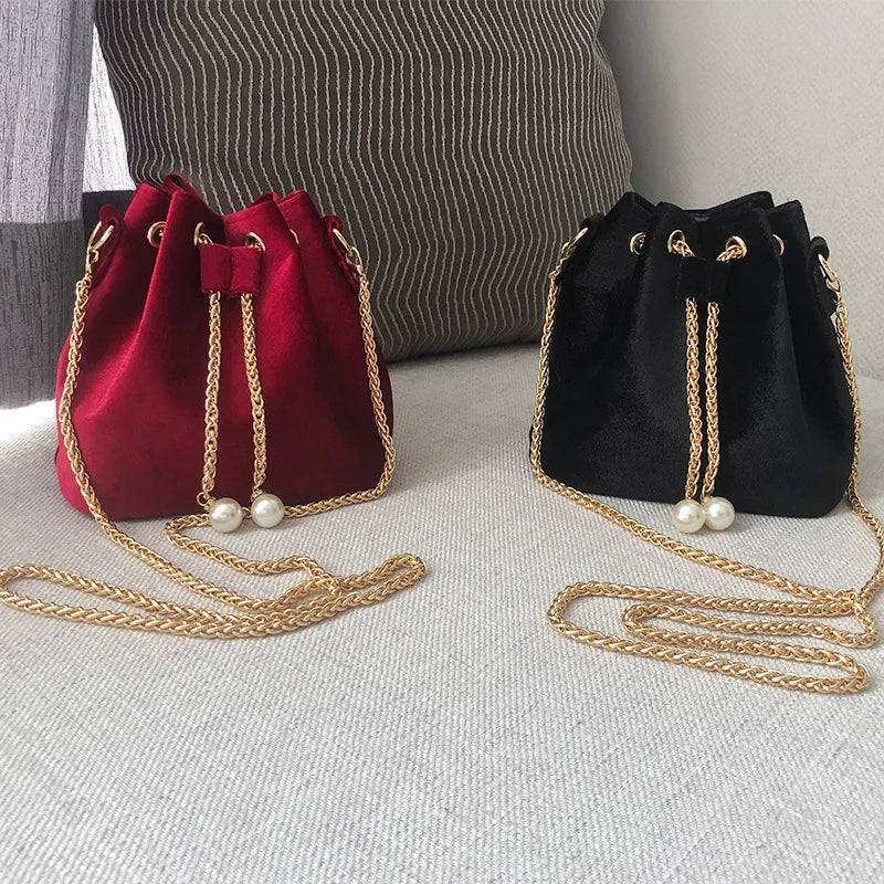 Vintage Sweet Wine Red Velvet Crossbody Bucket Bag