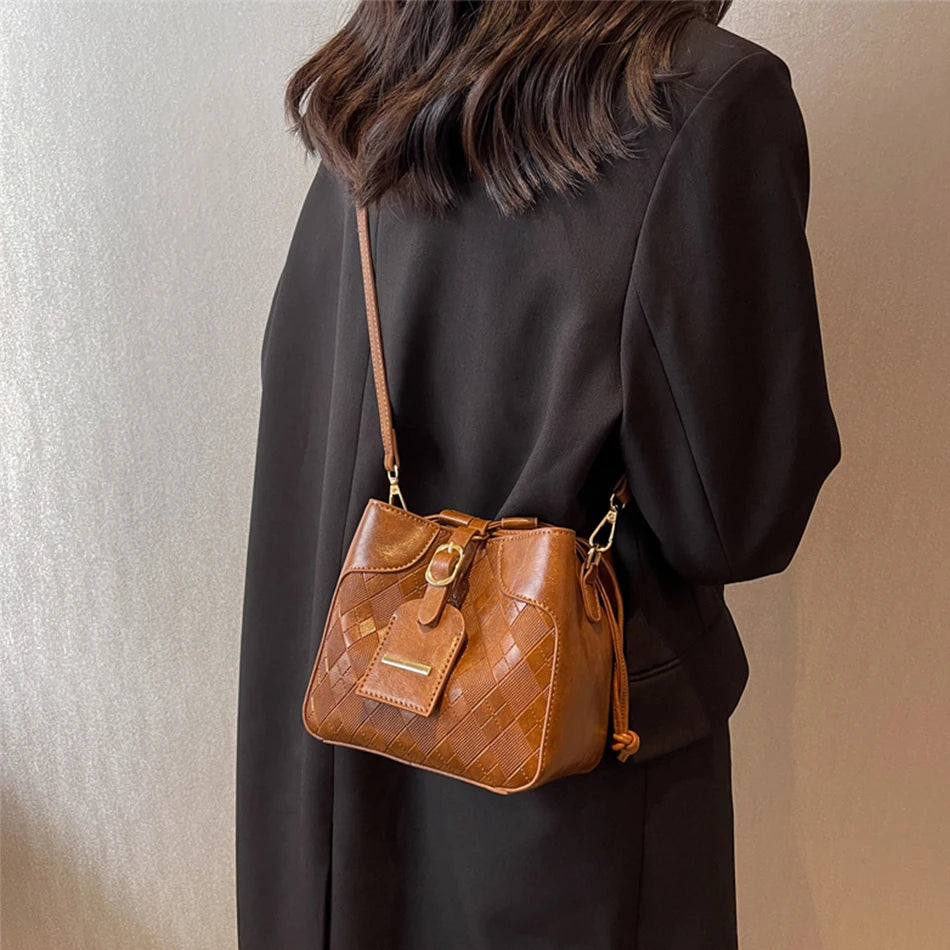 Winter Women's Bucket Messenger Bag Top PU Leather Rhombus Shoulder Bag