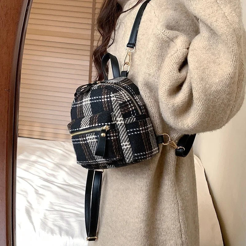 Winter Plaid Nylon Backpack Students Small Schoolbag Campus Stripe Style G