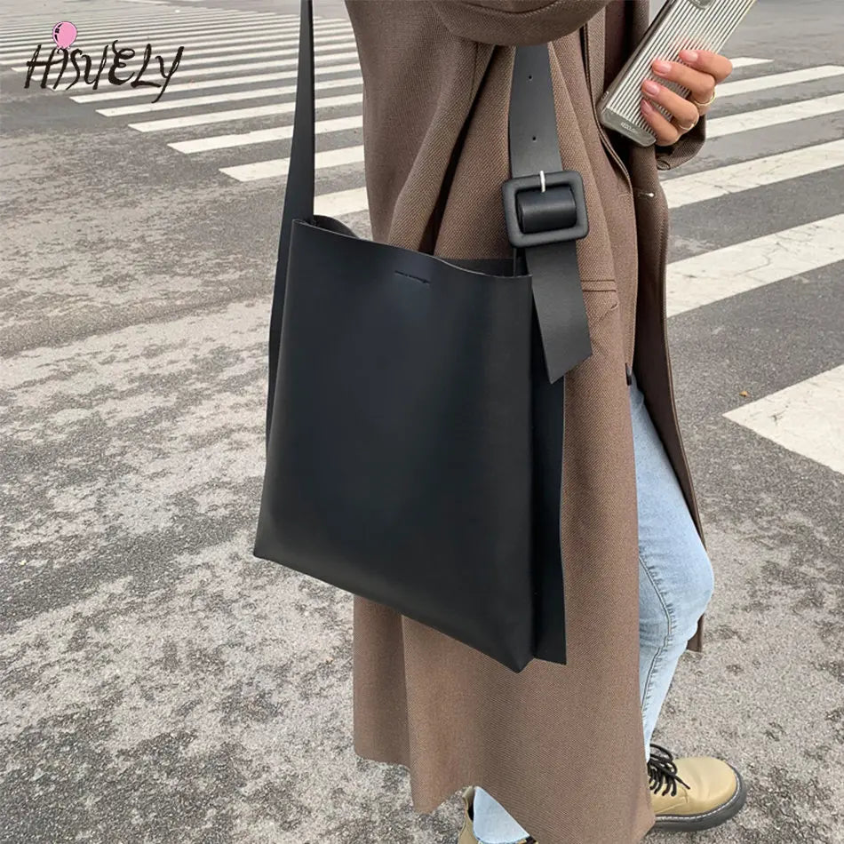 Women's Large Capacity Shoulder Bag Soft PU Leather Tote Handbag