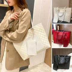 Plaid Shoulder Bag with Thick Chain