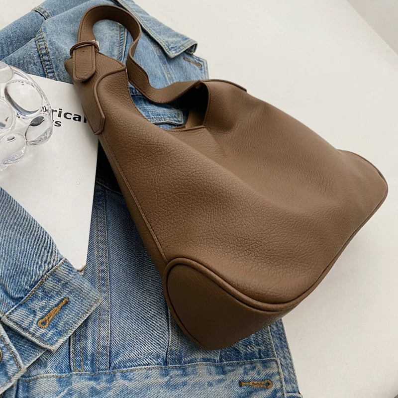 Fashionable Women's Shoulder Bags Top Brands PU Leather Big Pockets