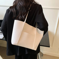 Fashionable PU Leather Women's Bag Soft Surface High Capacity