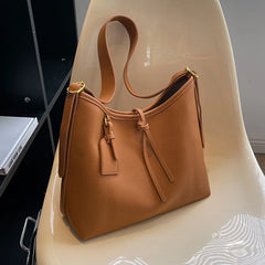 2023 Retro Large Capacity Shoulder Bag for Women