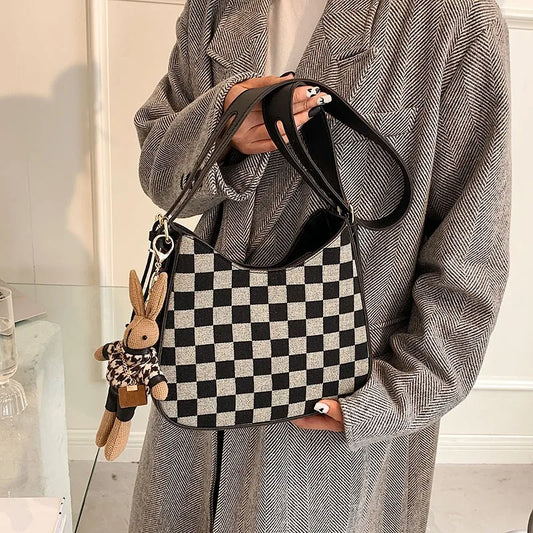 2023 Fashion Ladies Shoulder Bag Retro Plaid Saddle Bag