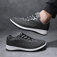 Men's Lightweight Running Shoes Breathable Outdoor Athletic Sneakers