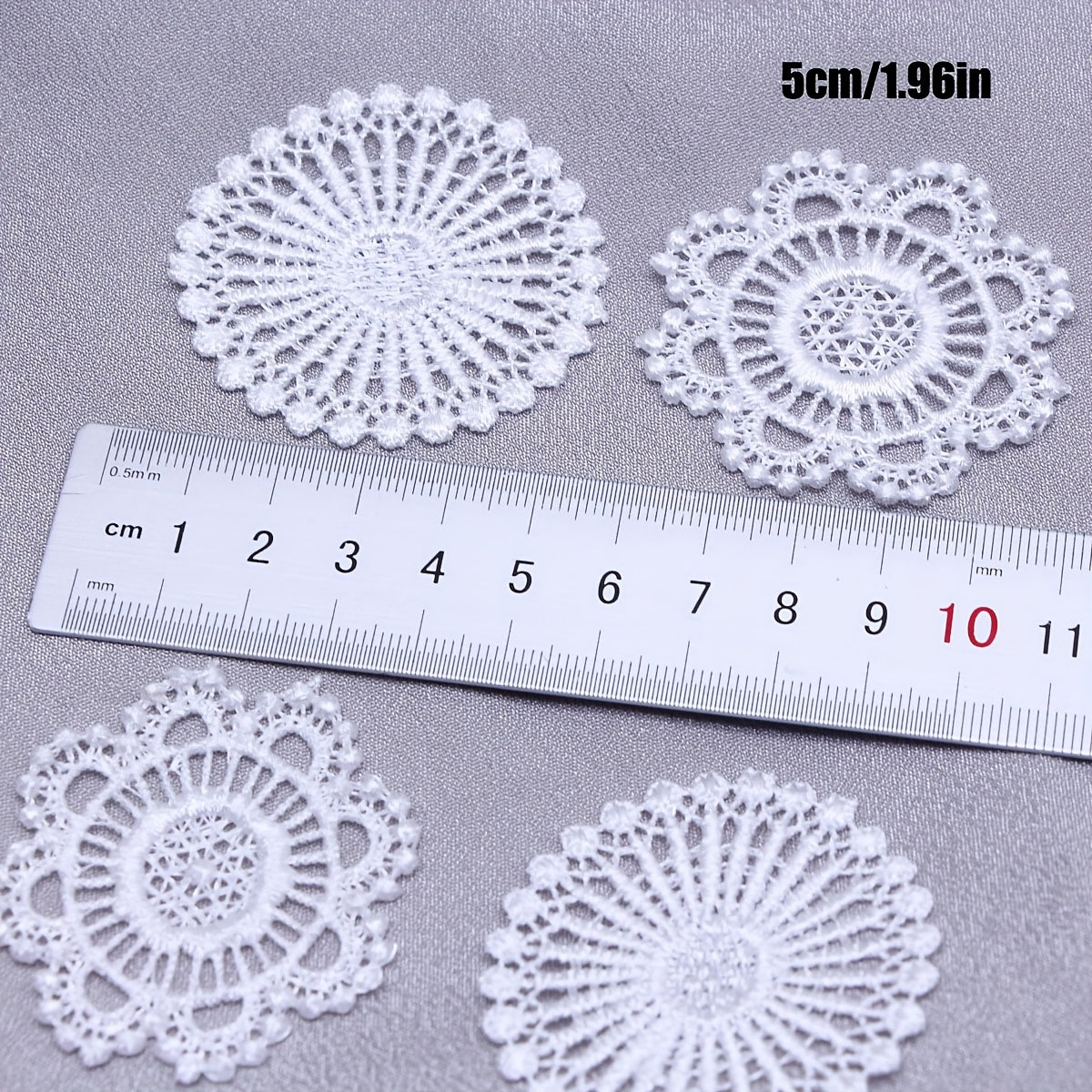 Dollhouse Dining Table Mat - Hollowed Out Braid Design