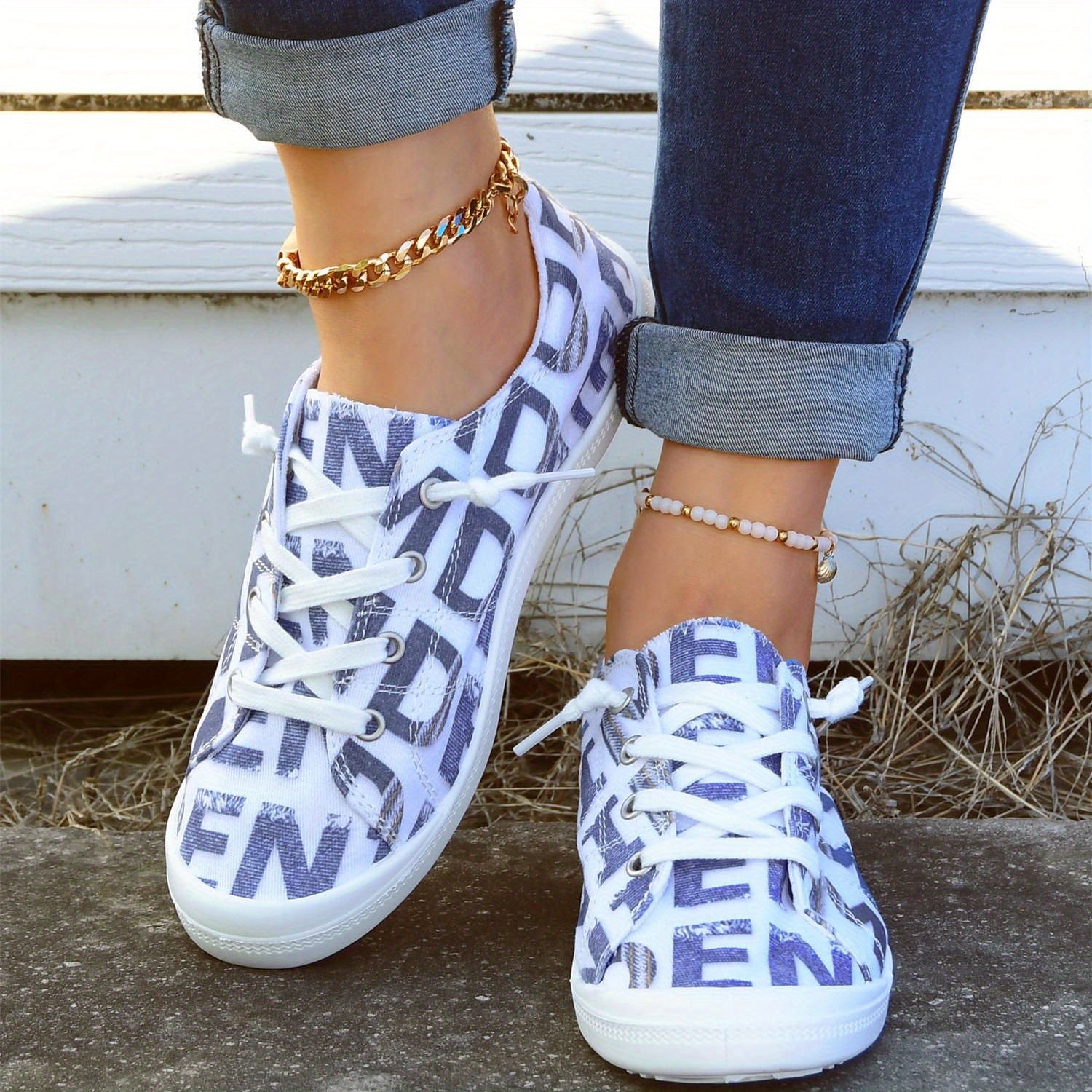 Women's Letter Pattern Casual Skate Shoes Lace Up Anti slip Canvas Shoes