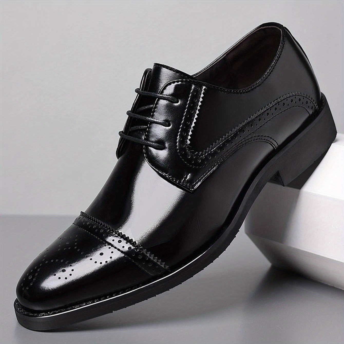 Men Ombre Perforated Lace up Oxford Shoes Non Slip Formal Shoes