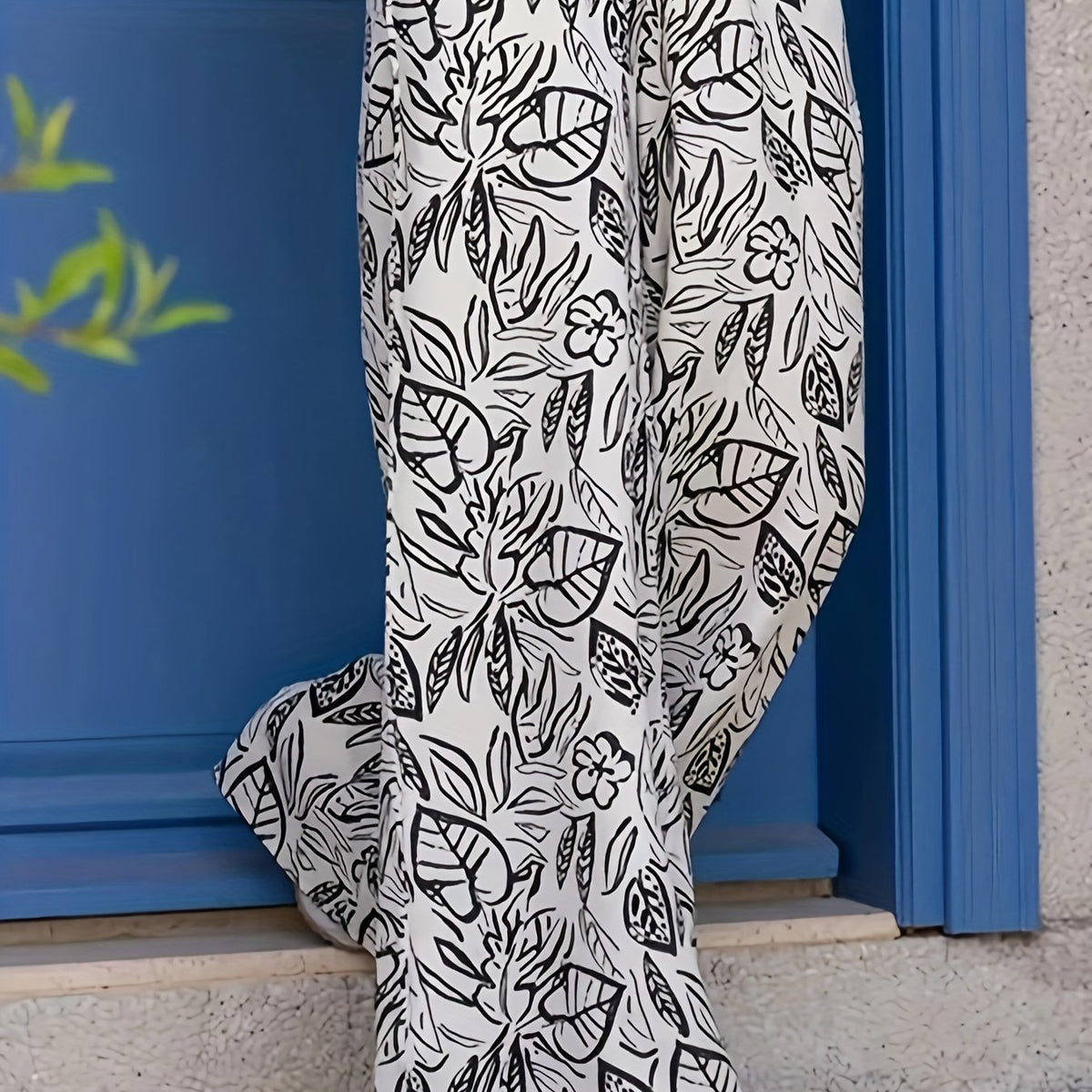  Graffiti Print Wide Leg Pants with Pockets