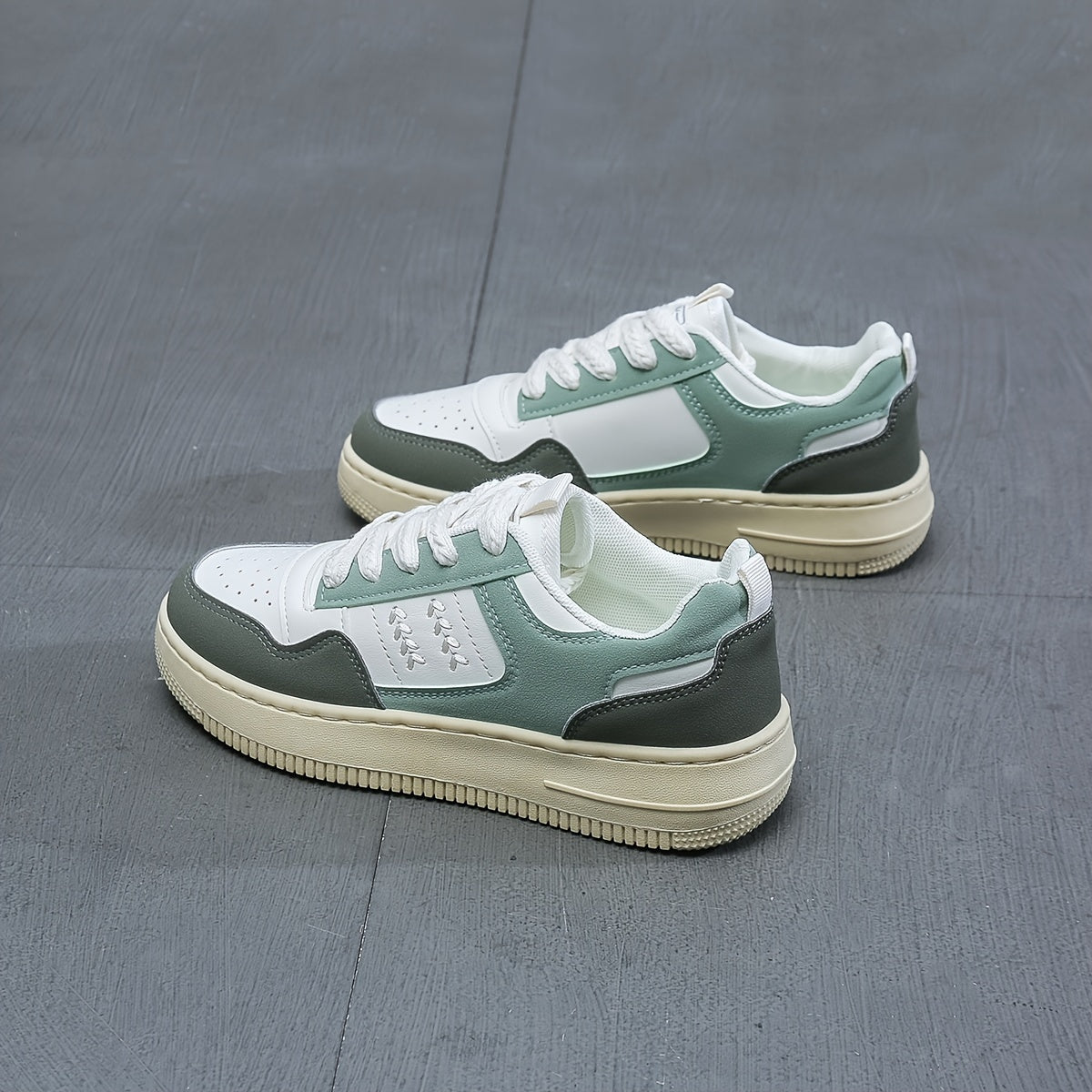 Women's Colorblock Skate Shoes Lace Up Platform Casual Flat Sneakers