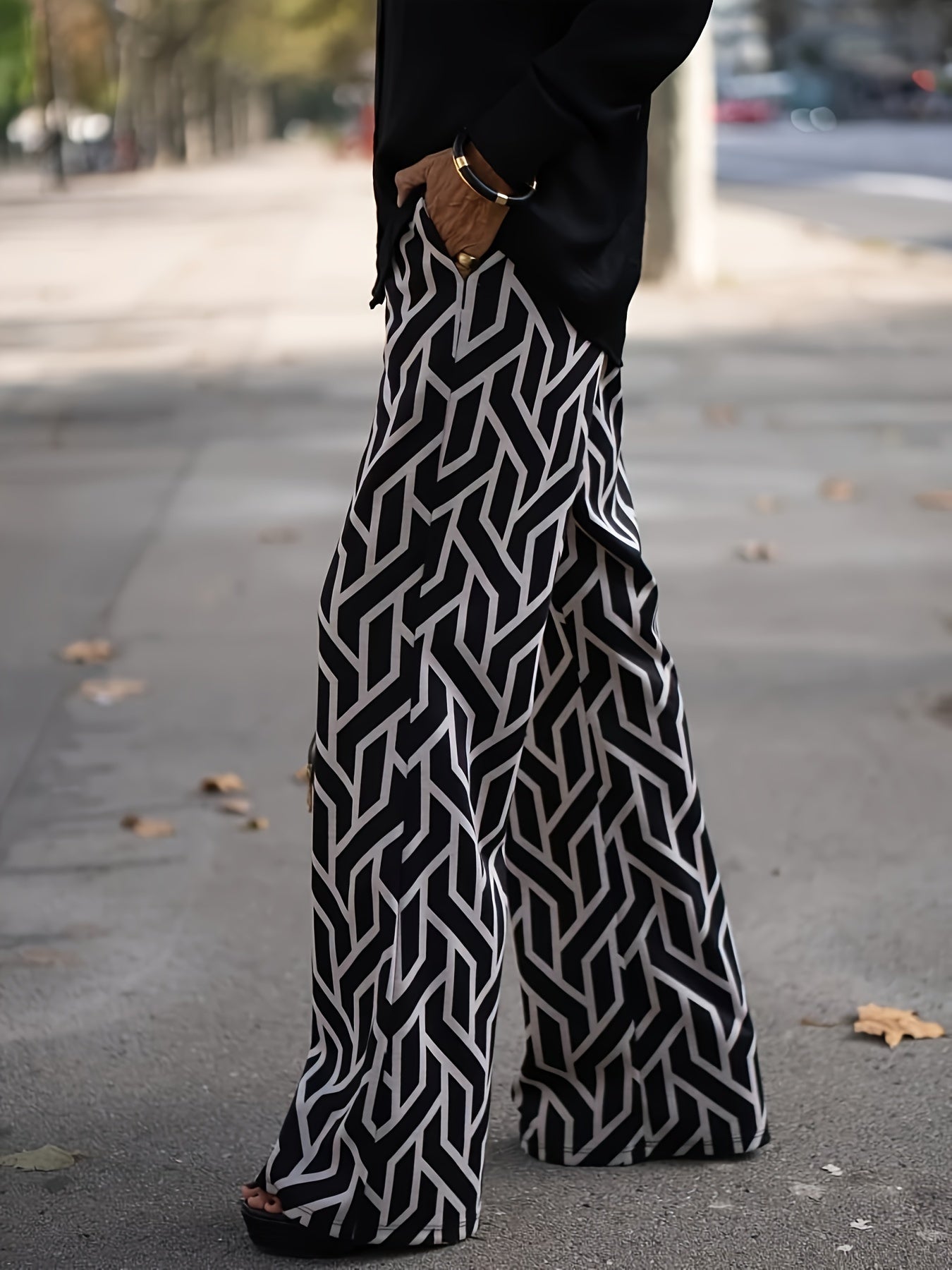  Geometric Print High Rise Wide Leg Trousers