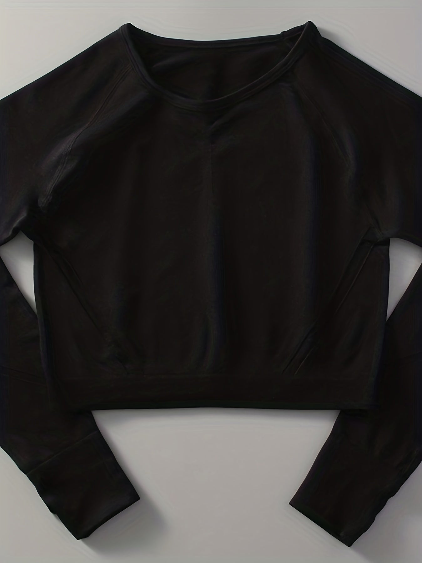 Seamless Long Sleeve Crop Top for Yoga and Fitness Workouts