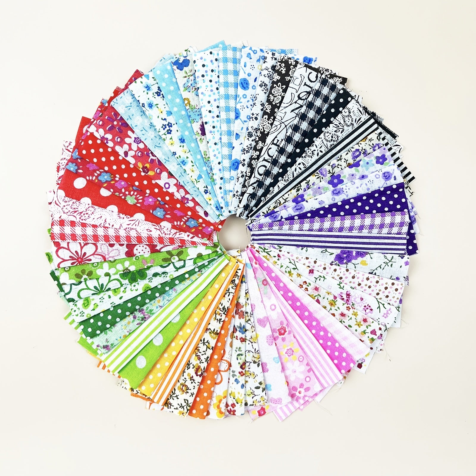 50pcs Printed Patchwork Fabric Random Colors for DIY Sewing Scrapbooking
