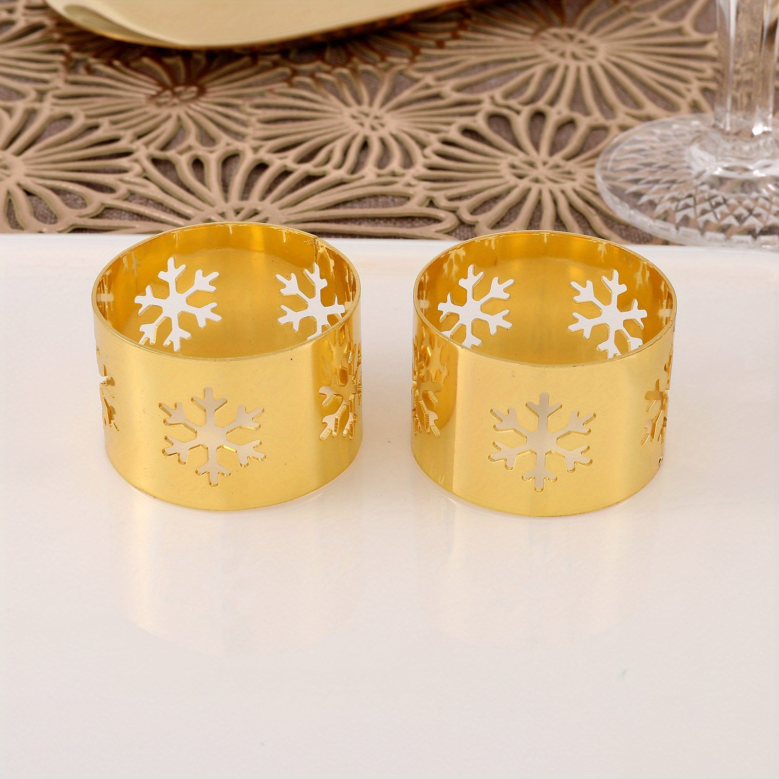 6pcs Snowflake Napkin Rings Cast Iron Polished Metal Carved Hollow