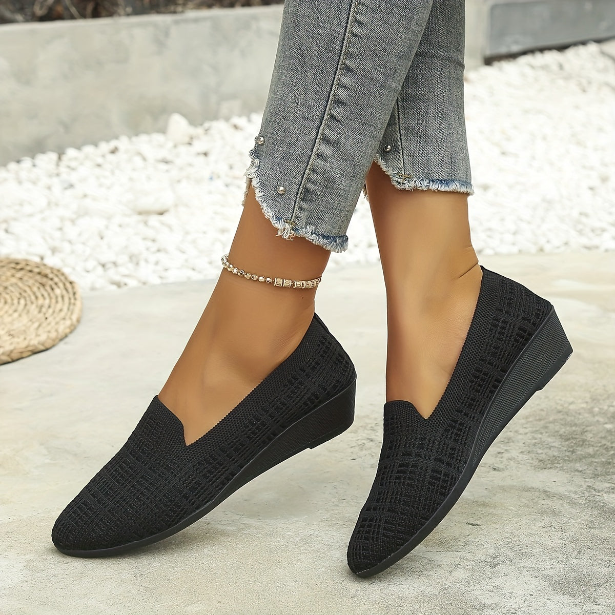 Women's Breathable Slip On Flat Shoes Lightweight & Comfortable