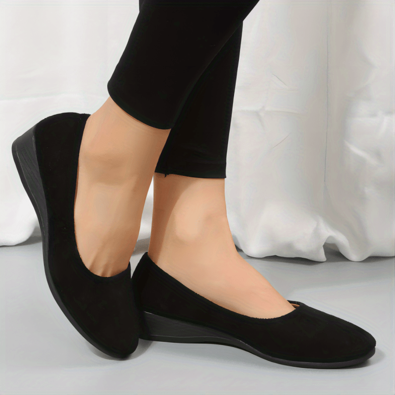 Women's Comfy Solid Round Toe Slip On Loafers - Anti skid Heels